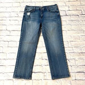KanCan Mid Rise Straight Jeans Medium Wash Blue Denim Distressed Detail Size 31